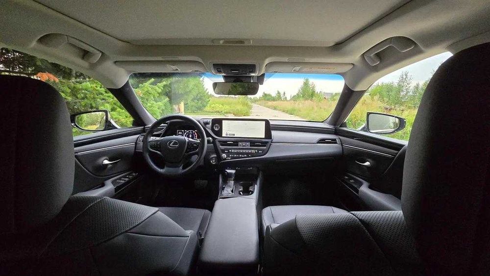 Lexus ES 300h, 2023