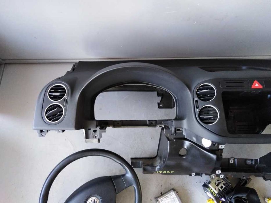 Volkswagen Tiguan Konsola Kierownica Pasy Sensor Poduszki Powietrznej