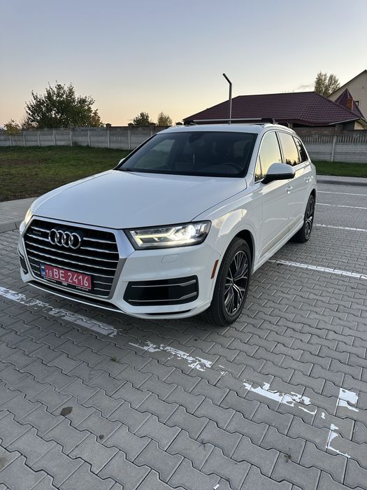 Продам Audi Q7 Premium Plus