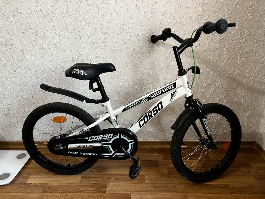 Велосипед 18 дюймів 2-х колісний білий для хлопчика 4-7 років CORSO