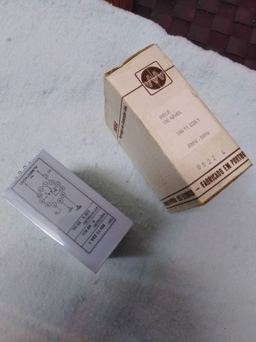 Relé de Nível RN 11 22A fabricado por Mega/Mosal