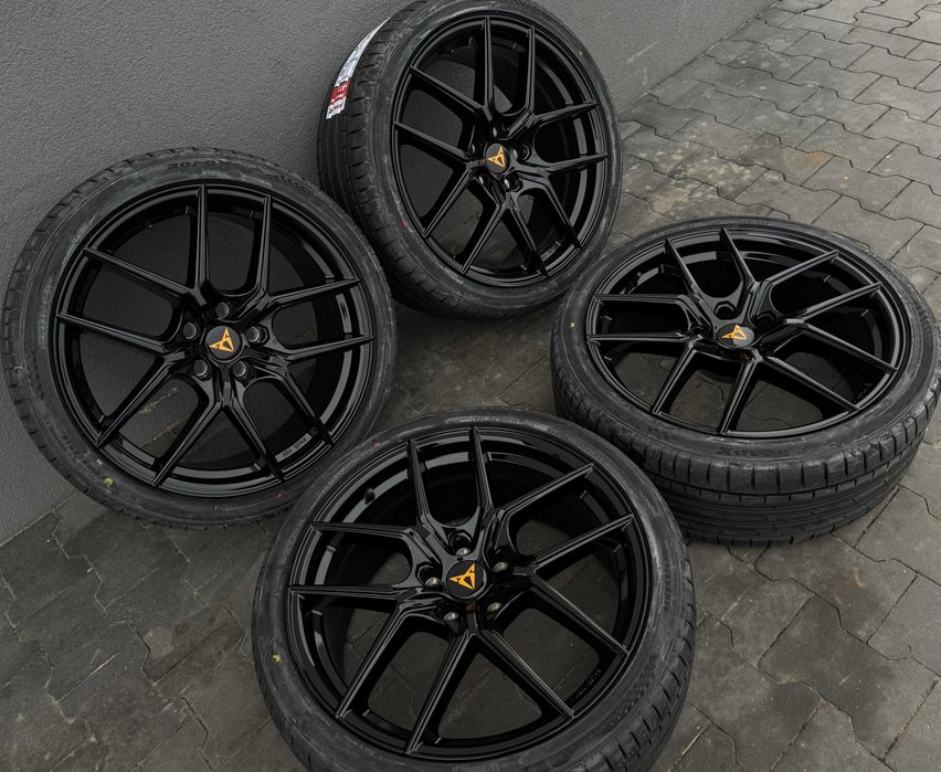 CUPRA FORMENTOR koła letnie 245/40r19 ROADX FELGI TOMASON Germany Nowe