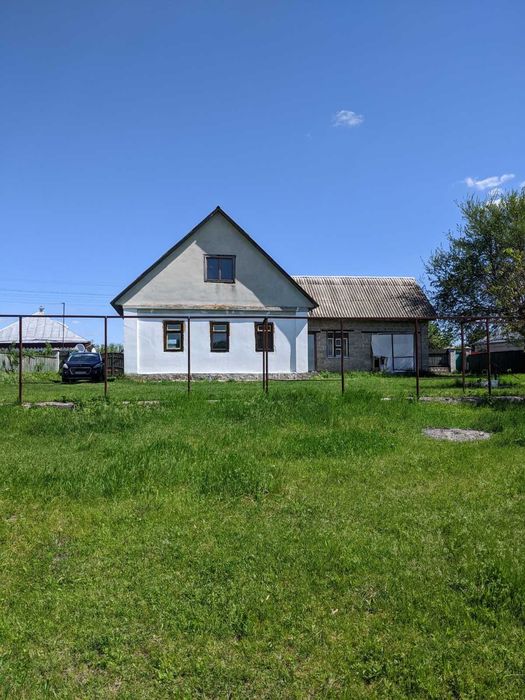 Продати будинок в селі Деньги