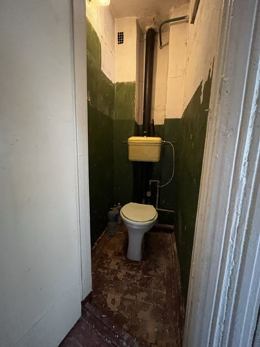 Продам 3-кімнатну квартиру під ремонт