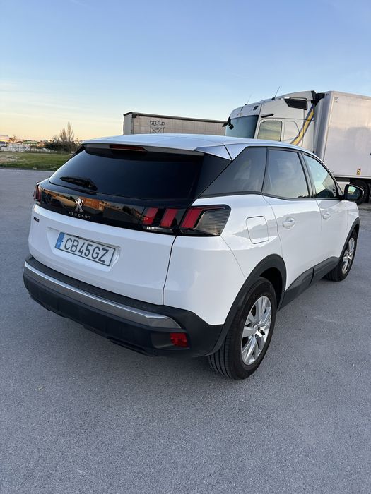 Peugeot 3008 1.2 PureTech 130cv Active Pack - 2020