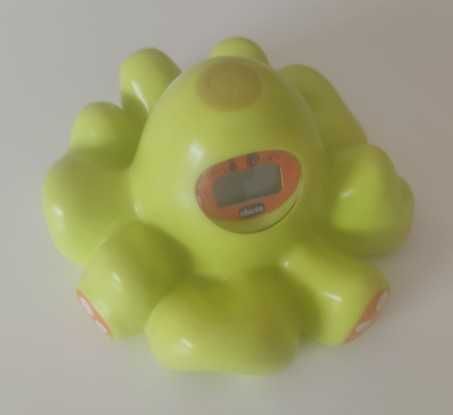 Banheira com muda fraldas