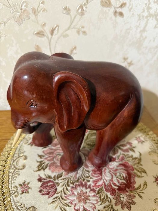 продам фигурки слонов