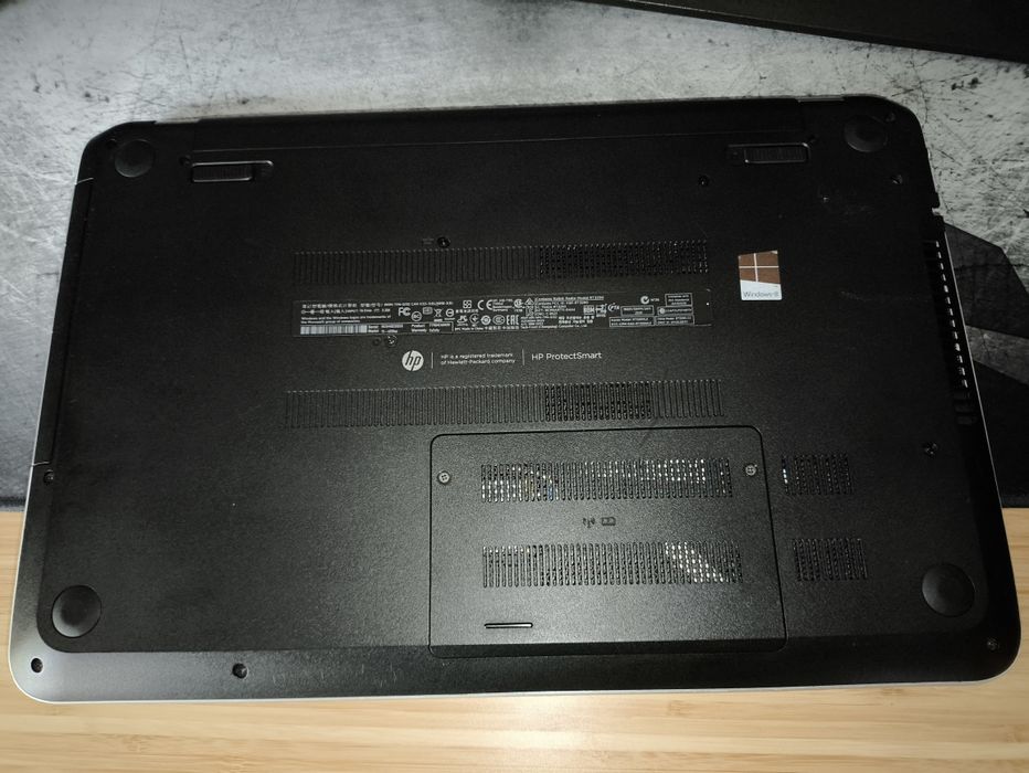 HP Pavilion 15-n250sp AMD 1.5 GHz64738469050881122