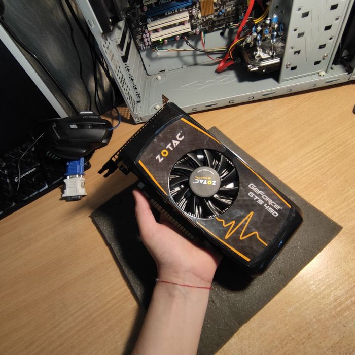 Відеокарта GTS 450