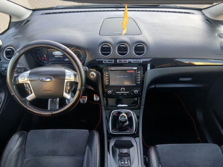 Vende-se Ford S Max Titanium X 2.2 200 CV