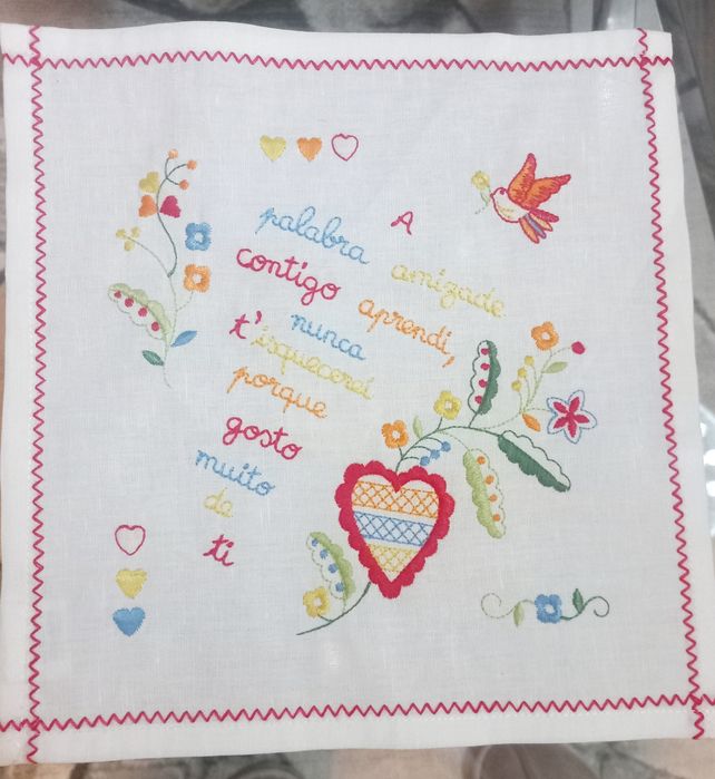 3 Lenços Namorados bordados