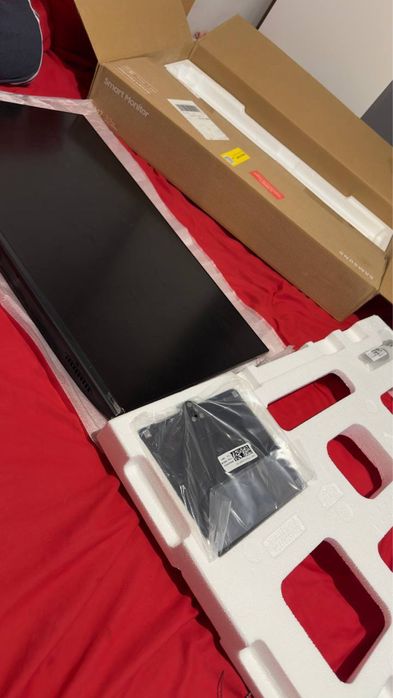 Monitor SAMSUNG Smart M7 32” 4K UHD idealny stan