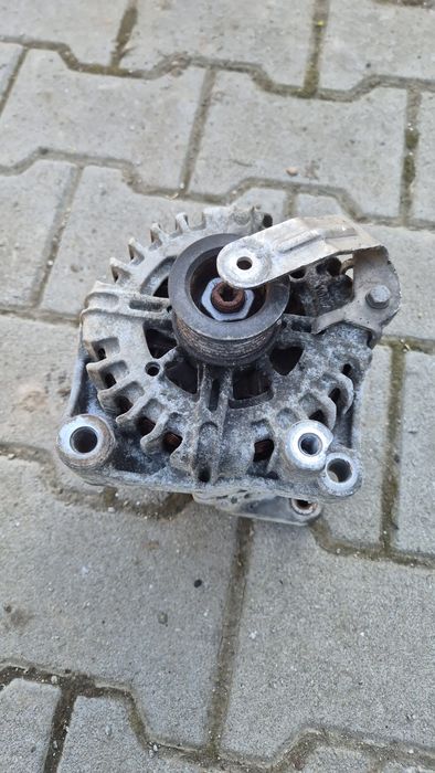 Bmw x5 e70 4.8i n62b48 alternator