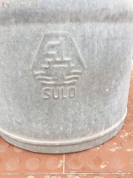 Bidão Antigo Galvanizado SULO com Tampa – Vintage/Rústico