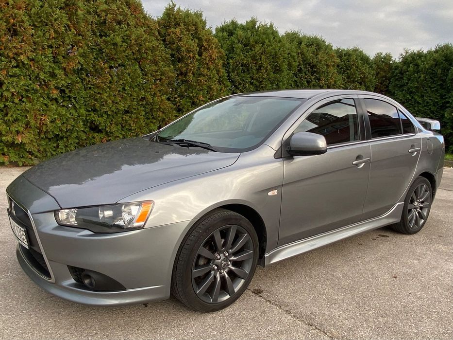 Mitsubishi Lancer