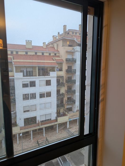 Lote de Janelas Usadas de Folha Dupla (Várias Medidas)