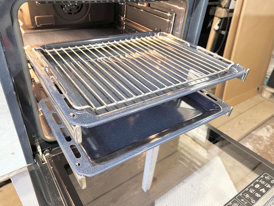 Духовка з пароваркою Samsung DualCook (Малайзія)