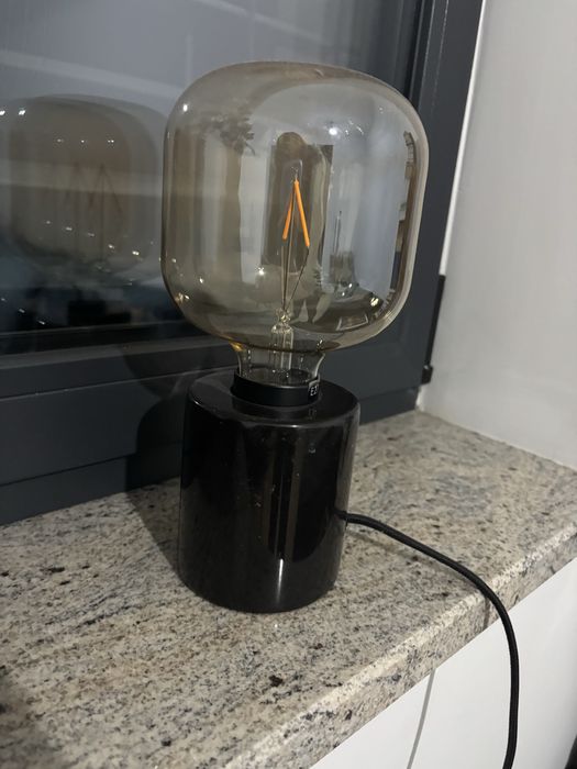 Lampa stołowa Ikea Markfrost wraz z żarówką