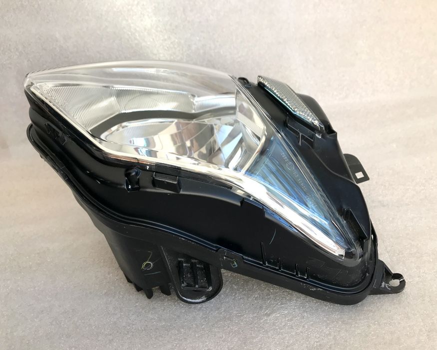 Farol Honda hiCB 500 F (2014) / CB 650 F (2016)