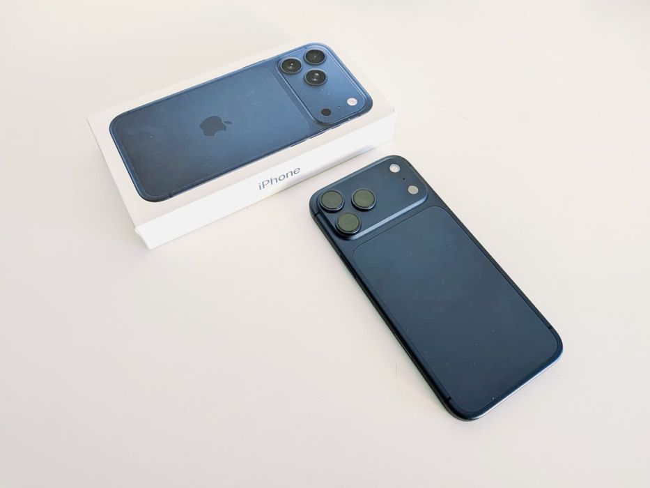 iPhone 17 Pro Max - 256Gb - Versão Esim - Azul