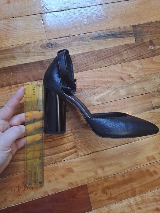 Жіночі шкіряні туфлі 38р