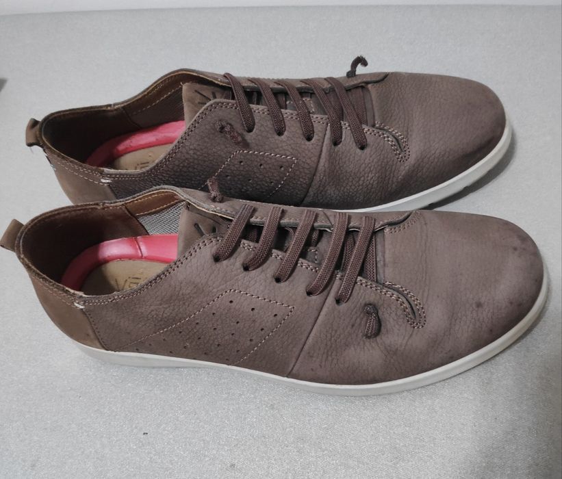 Sapatos homem 43