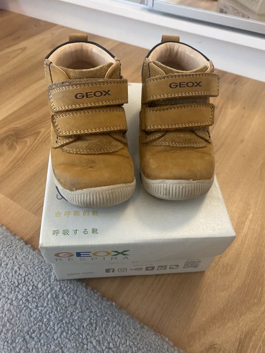 Botas geox comp novas! 22