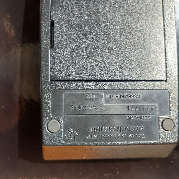Calculadora antiga Texas Instrument TI-30 , fabricada nos USA.