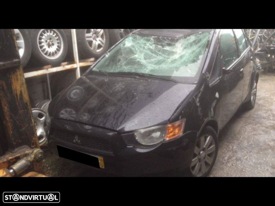 Mitsubishi Colt de 2010 para peças