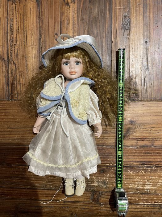 Bonecas de porcelana