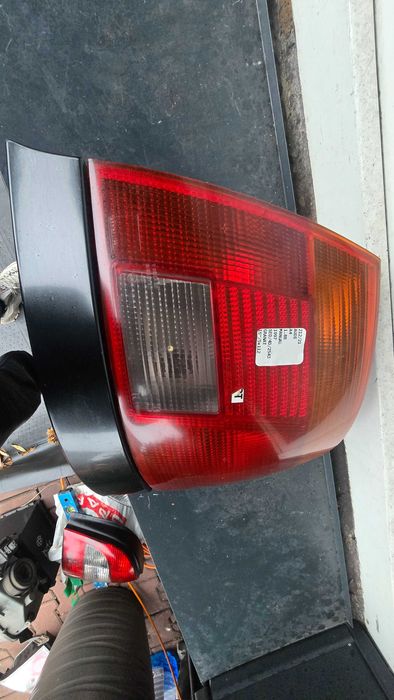 Lampa tył do audi a4 b5