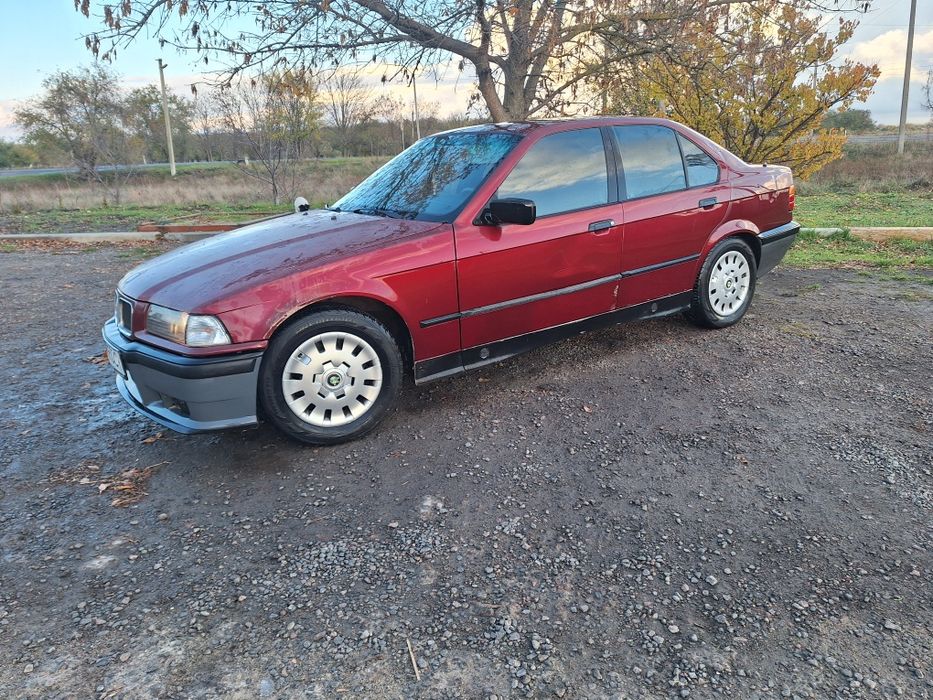 Продам е36, 1.8 бензин