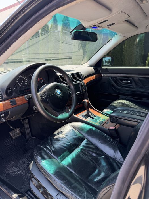BMW 735I 1999р.      .
