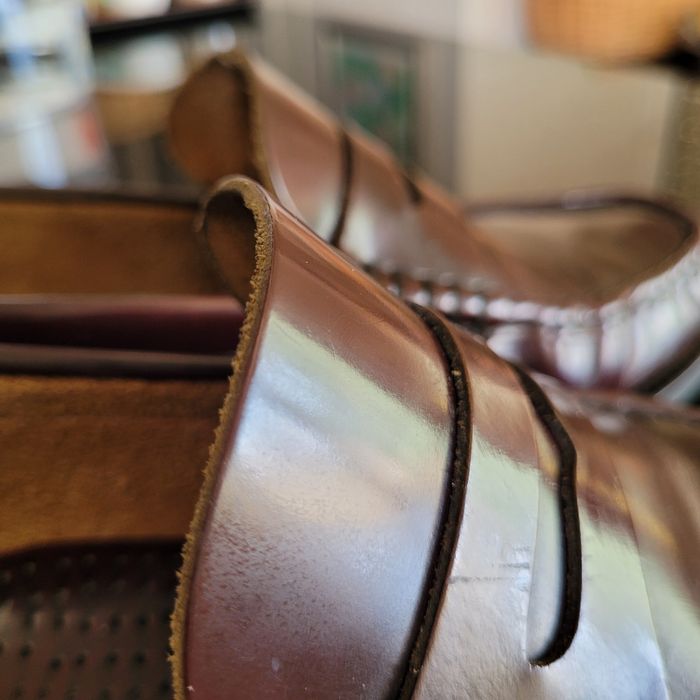 Sapatos mocassins bordô