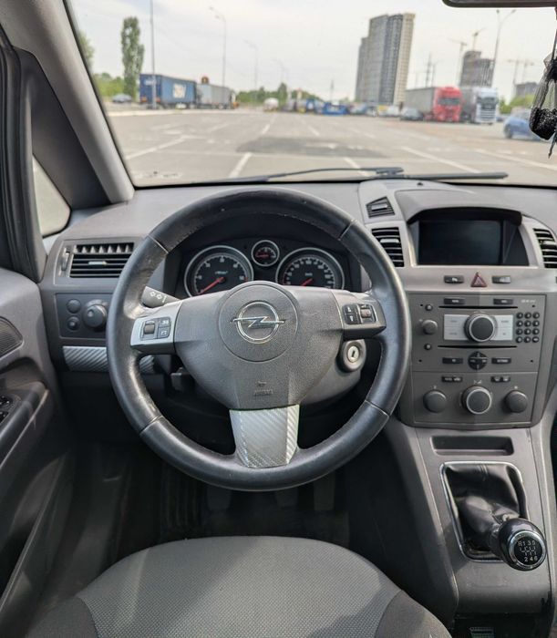 Opel Zafira 2006 1.9tdi 6мкпп