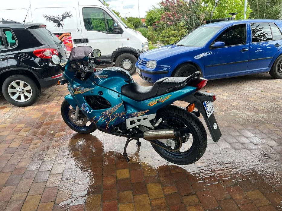 Suzuki GSX 600 F