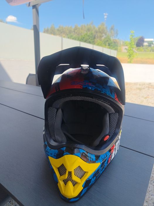 Capacete O'NEAL, tamanho M.