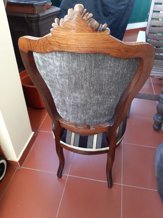 Par de cadeiras em Pau Santo -- Estilo Romântico ( Época 1850 )