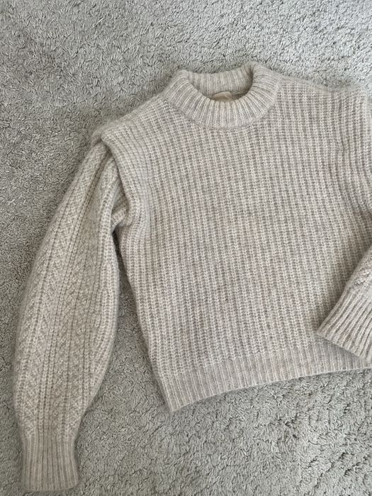 Sweter H&M wełniany S/36 podniesione ramiona