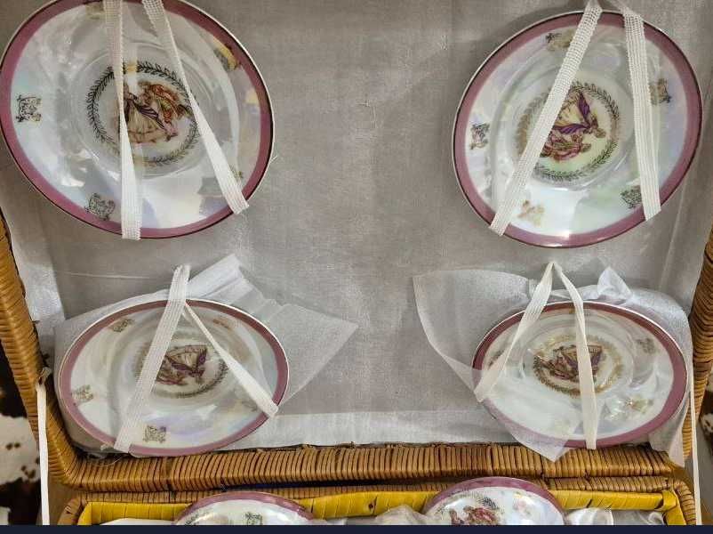 Новый чайный сервиз в подарочном чемодане