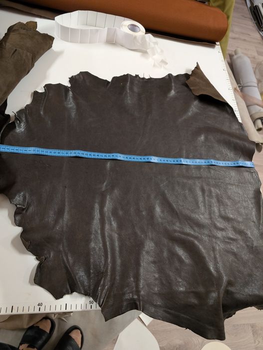 Płat skóry naturalnej. Ciemny brąz
