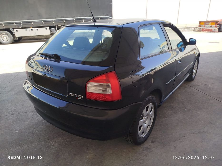 Audi A3 8L Sport  1.9 TDI 110cvs  2000 Nacional 436 mil  1999€