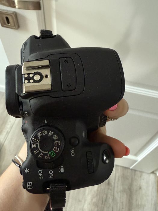 Aparat Canon Eos 700D + 18-55 + Tamron 70-30mm