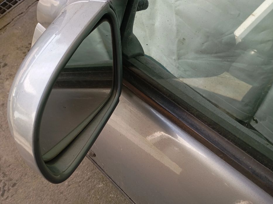 Porta frente esquerda OPEL Corsa B