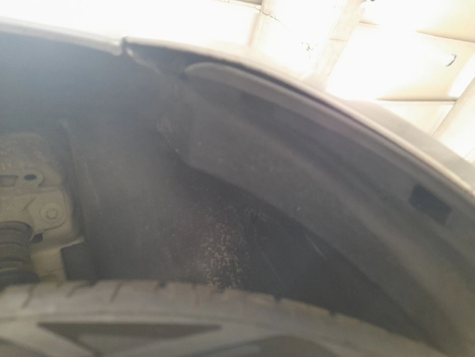 Cava roda trás esquerda FIAT Punto Evo (199_)