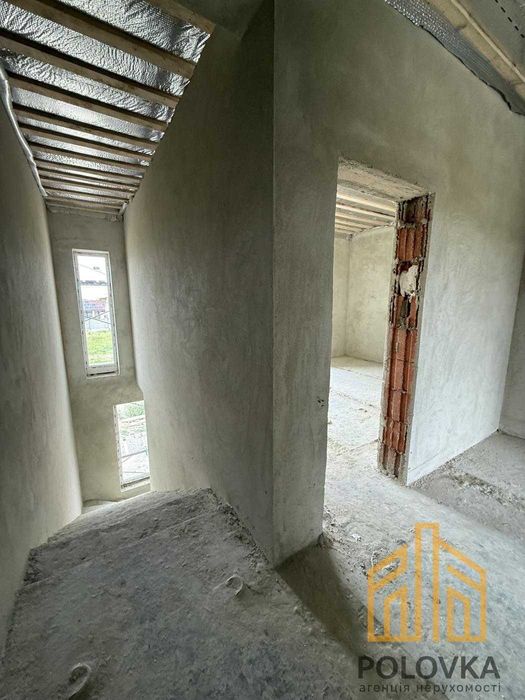 Продаж 2-поверхового дуплексу, Садовий