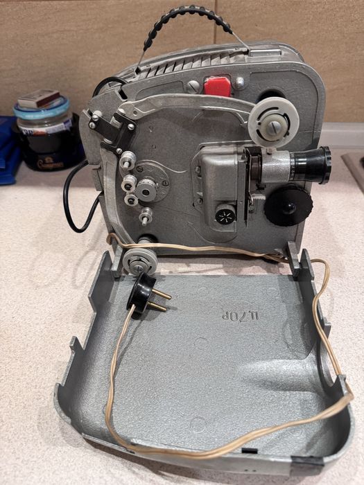 Кінокамера Лада