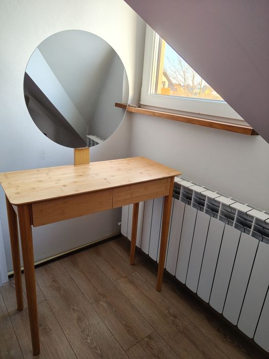 Toaletka SAKSILD Jysk z lustrem i szufladami płyta mdf