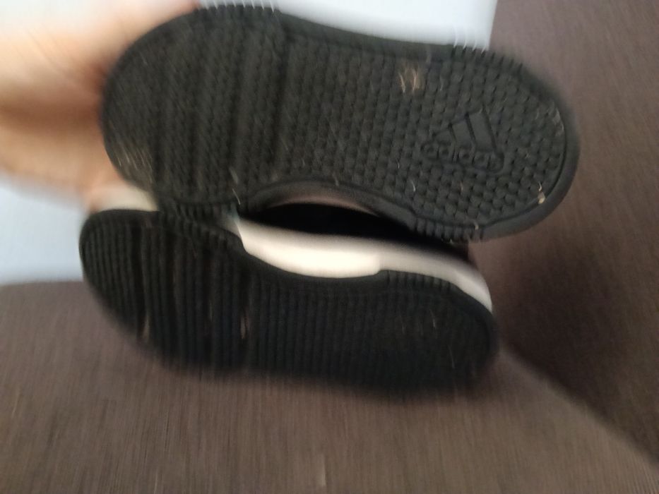Buty chłopięce adidasy rozmiar 26