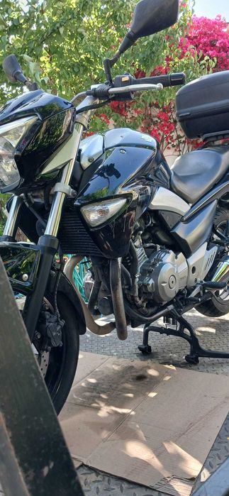 Moto Suzuki Inazuma 250